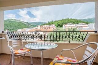 Апартаменты Apartman Milorad Przno Свети-Стефан Апартаменты-4